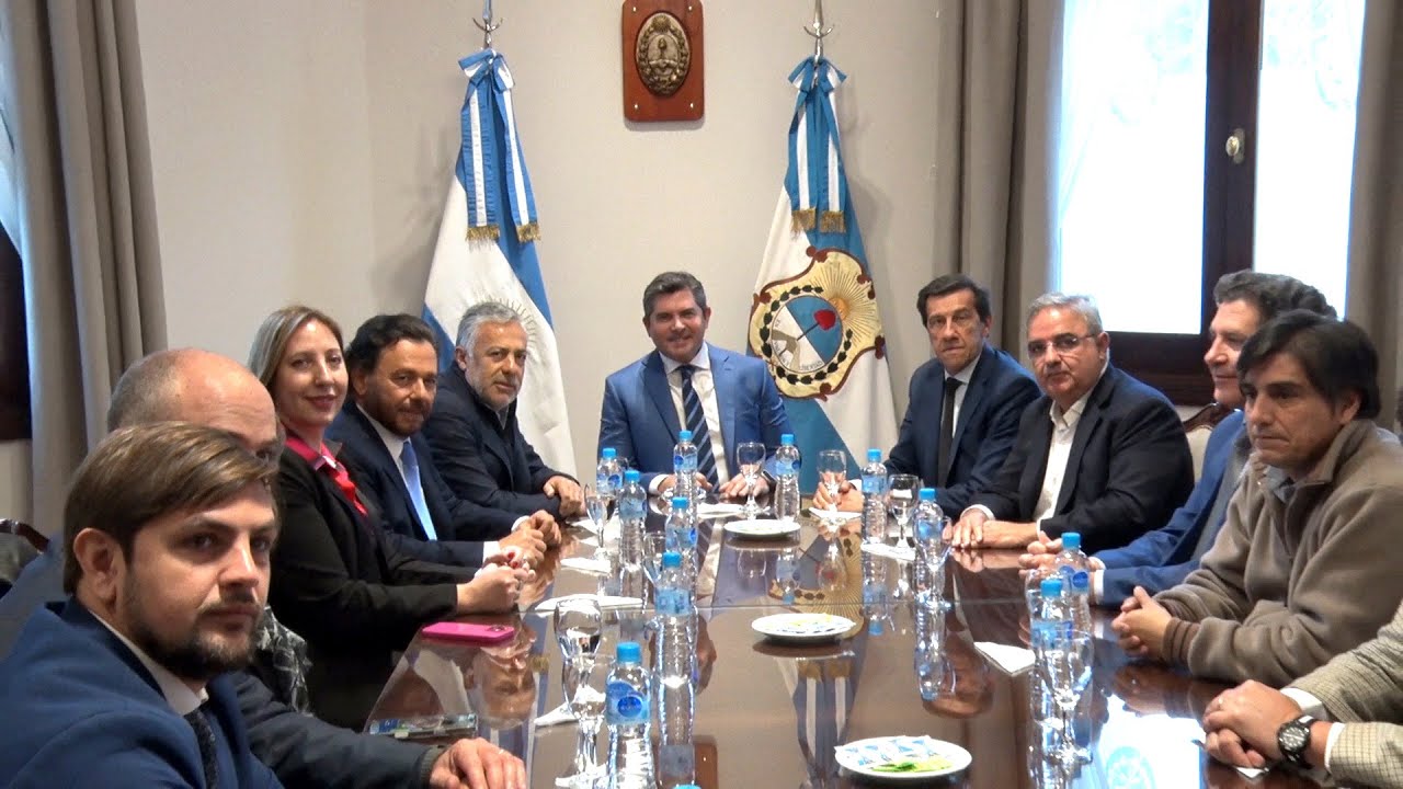 Orrego recibió a gobernadores mineros