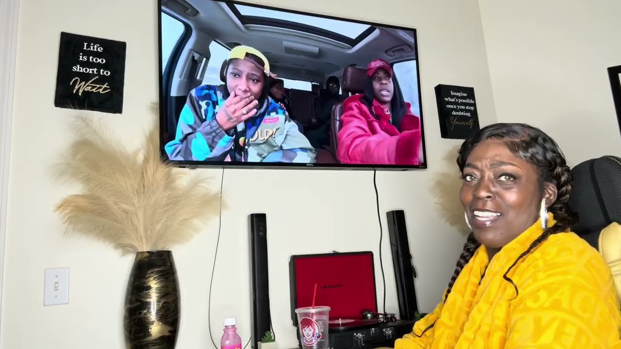 I can’t believe PASIA had her hands in they face 😂😂😂😳