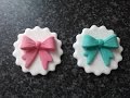 How to make easy pretty icing bows cup cake toppers every time by The Cake Tower