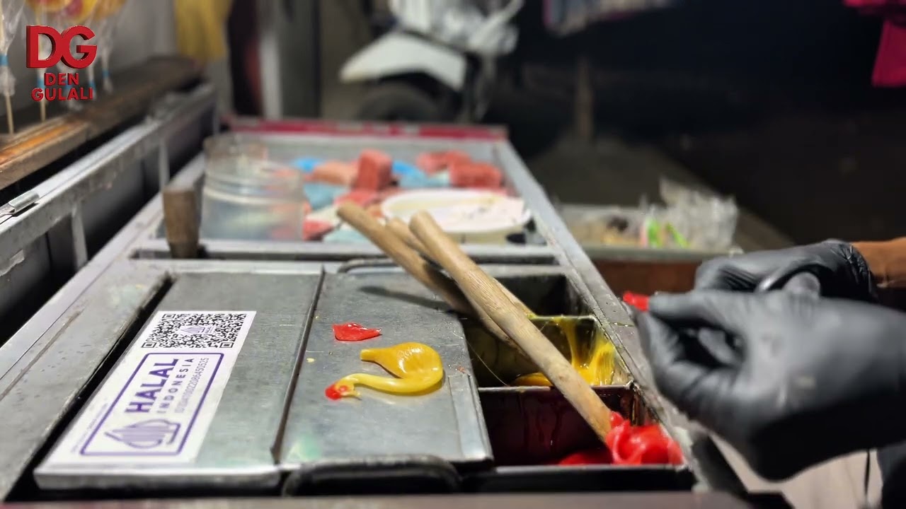 Swan-Shaped Cotton Candy