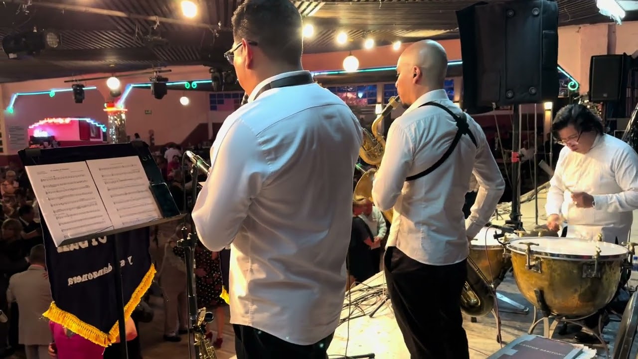 El asombro de Damasco - Felipe Urbán y su danzonera