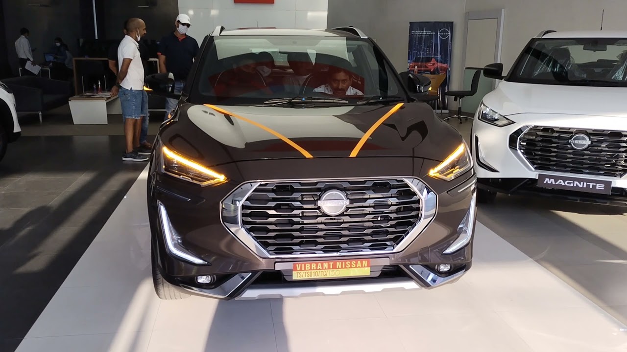 Nissan magnite xv premium brown