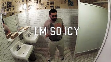 Hollywood Undead "Pigskin" (Official Lyric Video)