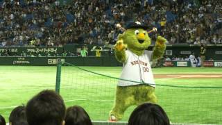 20141115美日明星對抗賽賽前休士頓太空人隊吉祥物Orbit出場