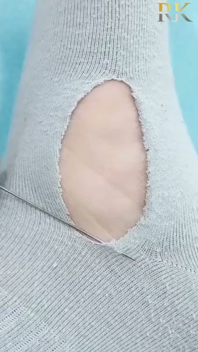 Kaos Kaki || Jangan buang kaos kaki bolong, ini solusi nya #shorts