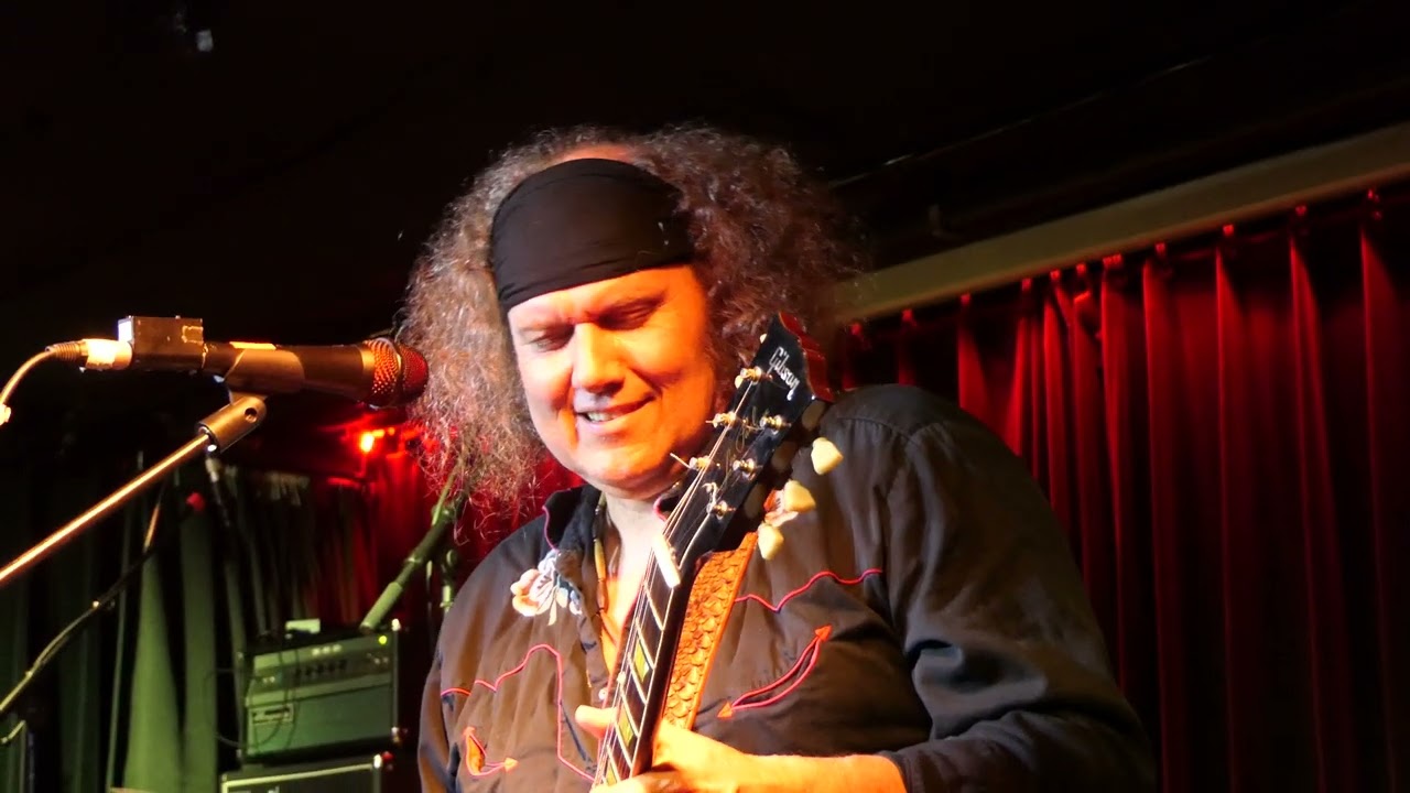 Julian Sas Band (4of7) @ Cafe Wilhelmina, 8-march-2026, Eindhoven, the Netherlands.