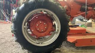 Allis charmers single front with rear spin out track width adjustment.