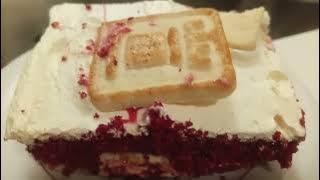 Red Velvet Banana Pudding Strawberries Cake ( Don't say nothing) 9 - 3 - 25  also made a cup