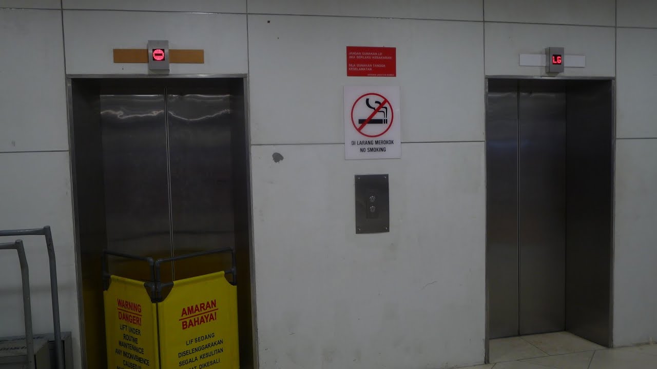 1 ready Generic Hydraulic mod from Schindler glass lift at Subang Parade nearby cinema LIF Lobi9 RD