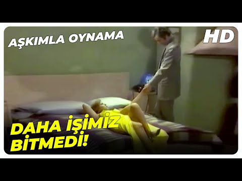 Aşkımla Oynama - İçki ve Güzel Bir Kadın Cepte Para Kalmadı! | Ediz Hun Hale Soygazi Eski Türk Filmi