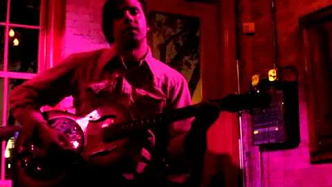 Micheal Larsen AKA Eyedea's last solo acoustic set...