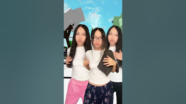 She really called her friends😂💀 #roblox #robloxshorts