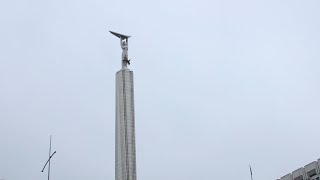 Большой паук на Монументе Славы в Самаре