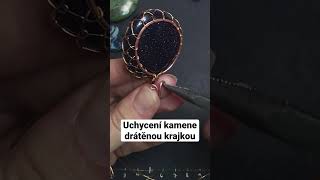 Drátěnou krajkou uchytíte snad cokoliv, je to super technika nás dráteníků. #handmade #diy Drátěnou krajkou uchytíte snad cokoliv, je to super technika nás dráteníků. #handmade #diy