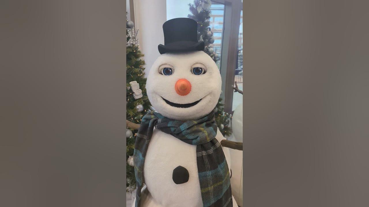 This is terrifying Frosty 🤯 #shorts #christmas #frosty #snowman #holiday #song