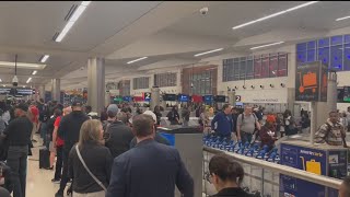 Trump executive order to pay TSA workers as partial government shutdown continues