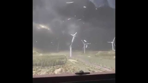 Catastrophic failure of Wind turbine due to Heavy Wind
