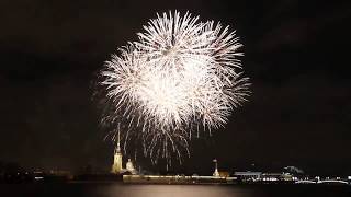 Новогодний салют 2018 в Санкт-Петербурге Новогодний салют 2018 в Санкт-Петербурге