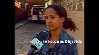 Mãe Desesperada Filho De 9 Meses Mata Cobra Coral Com Mordidas