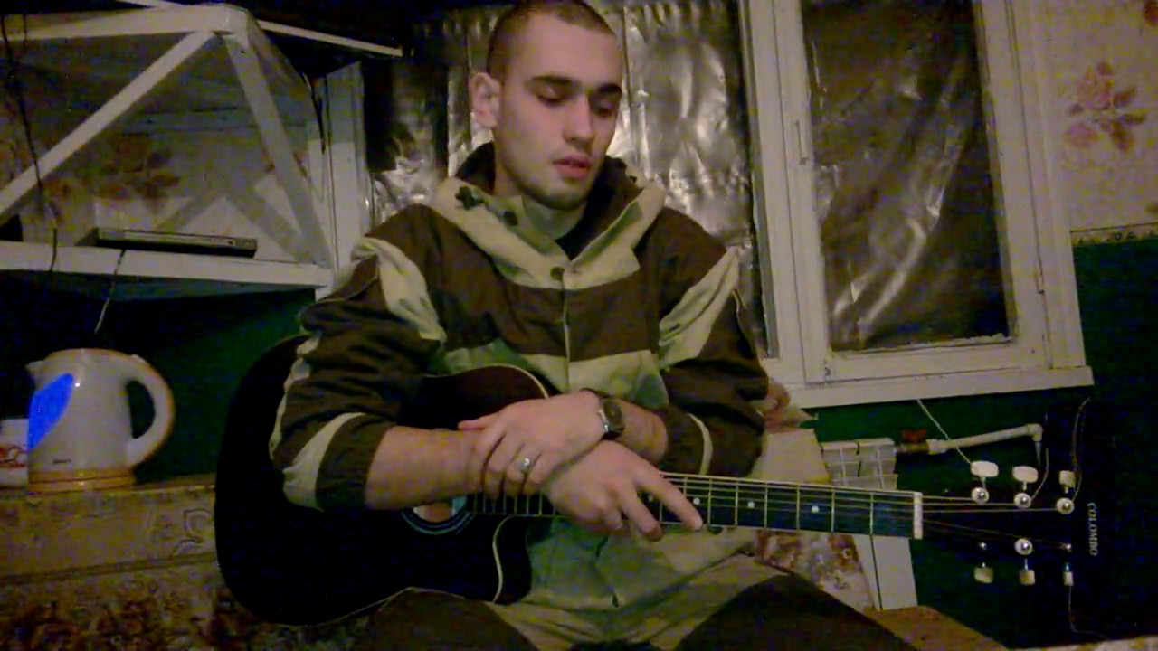Армия песни про украину. Песни под гитару дворовые и армейские. Армейские песни про вертолет.