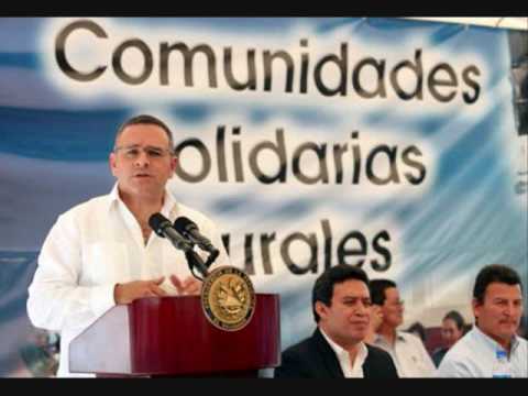 Presidente Mauricio Funes entrega bonos del Programa Comunidades Solidarias Rurales
