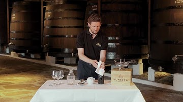 How to open a Fonseca Vintage Port using tongs