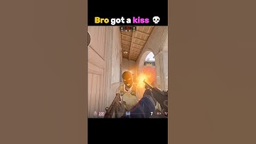 Bro got a Kiss mid-round... #shorts #cs2