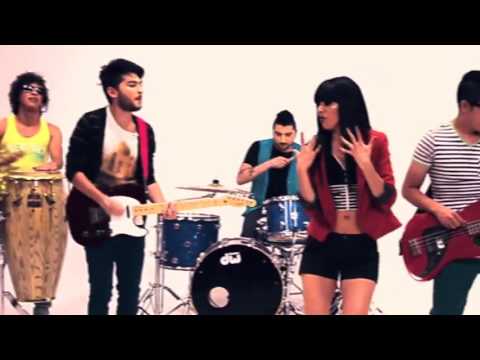 Watch the video for Te Fuíste Sin Saber