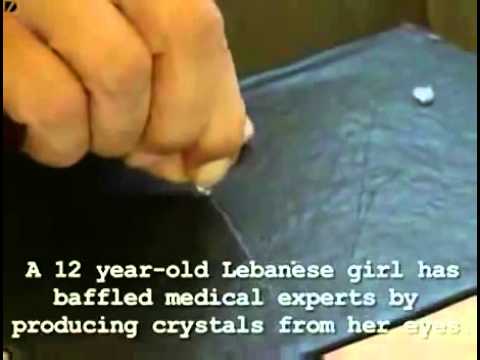 12 წლის გოგო კრისტალებს ტირის