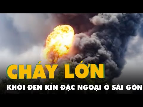 Video Xưởng mút cháy lớn, khói đen kín đặc ngoại ô Sài Gòn - youtube