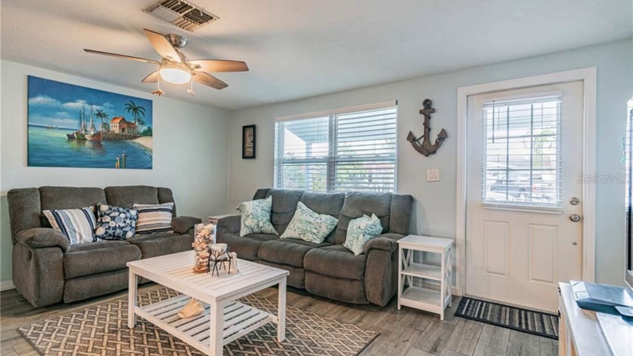 13731 Melanie Ave Hudson,FL 34667 Jamie Devine Brown Remax Advantage