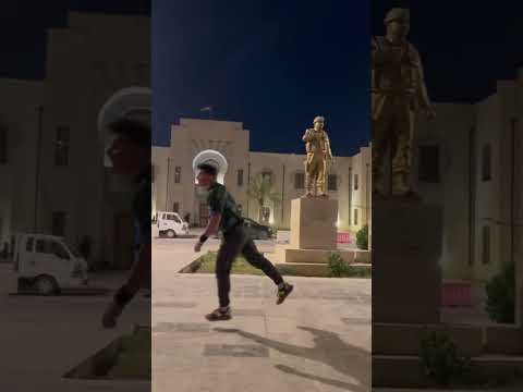 لن يأتي أحد و يطرق بابك ويمنحك مستقبلا جميلا أنت من يفعل ذلك