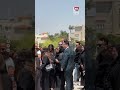 مش قادرة تمشي إلهام شاهين وبوسي شلبي تساندان نهلة زوجة هاني شاكر خلال تشييع الجثمان