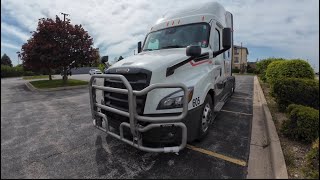 I Got A 2025 Freightliner | Ready For A Tour ??? by OffseTRucking 1,122 views 3 weeks ago 14 minutes, 5 seconds