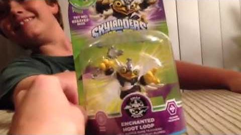 Unboxing Skylander swap force enchanted hoot loop