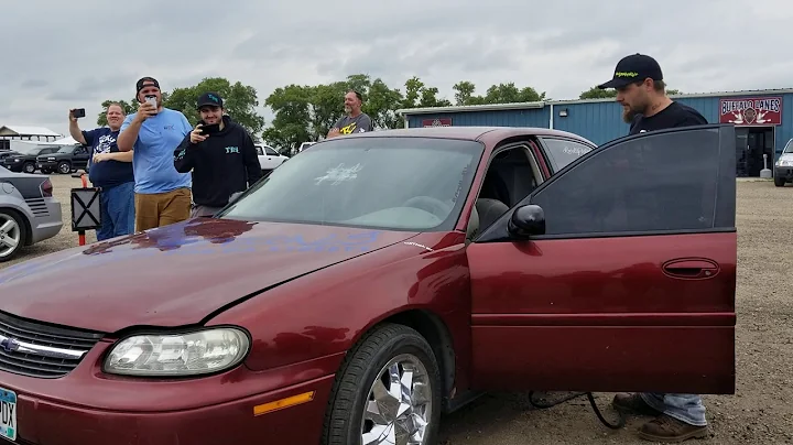 2 sundown team neo 18s shattering a windshield