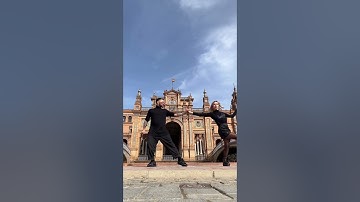 Tango everywhere! 🖤🔥 @tangoexpo Dancers: @jeg00za y @e.davidsamaniego #tango #tangoargentino #танго