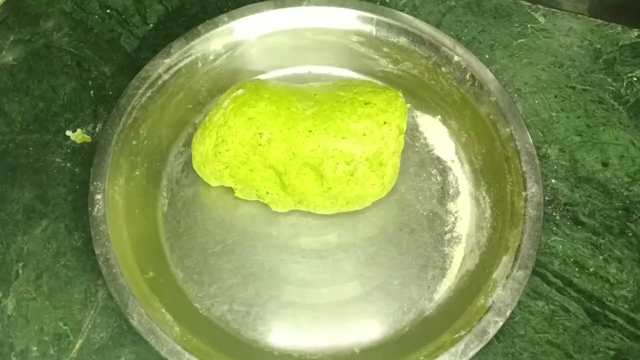 Bathua Ke Puri with Aloo Ki Sabji 😍 | Traditional Winter Recipe | Healthy & Crispy Desi Breakfast