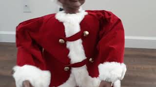 African-American mrs. Claus animated Musical sings and dances