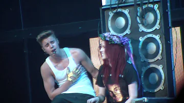 Justin Bieber - One less lonely girl live. Gelredome the netherlands