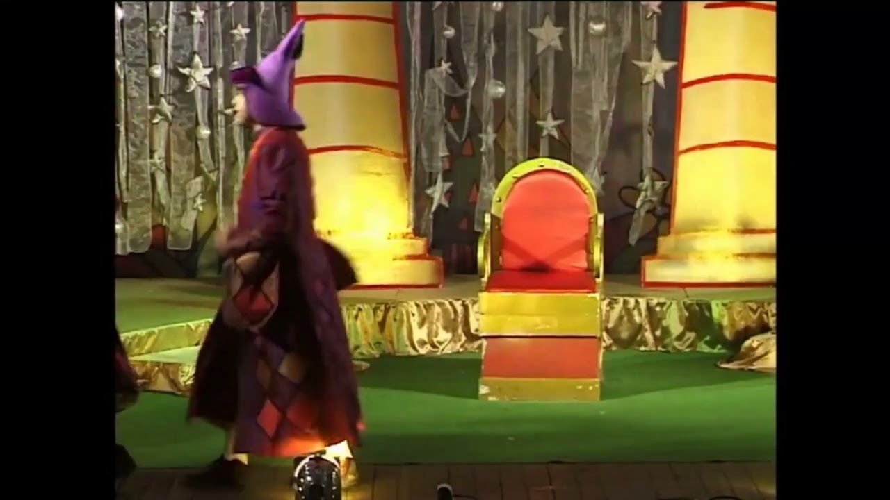 גל ענבי בהצגה סבא טוביה רעננה