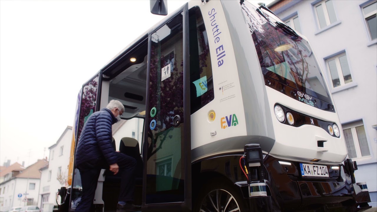 Autonom durch Karlsruhe: von der Haltestelle bis zur Haustür mit dem EVA-Shuttle
