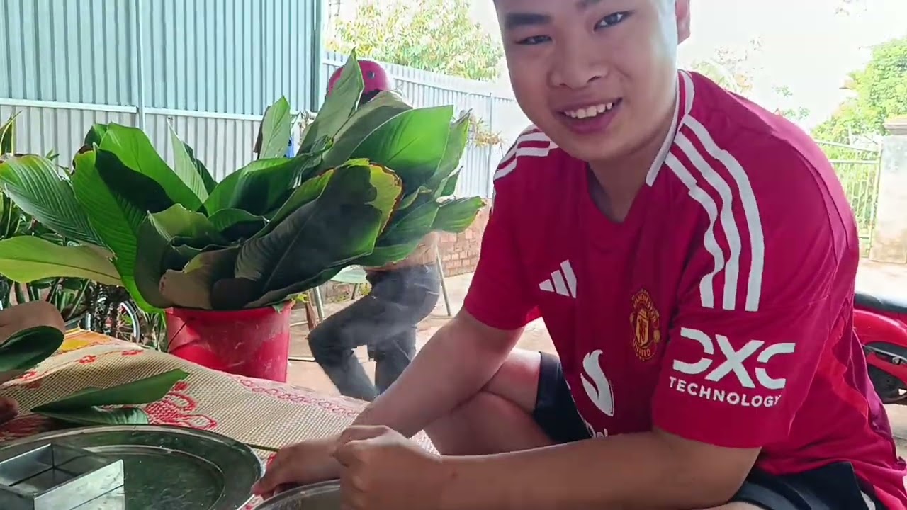 Xuân Thành Vlog | Lần Đầu Gói Bánh Chưng Ngày 28 Tết: Bố Truyền Nghề & Sự Tích Bánh Chưng!