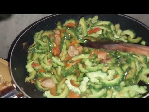 GINISANG AMPALAYA WITH PORK AND TOKWA #viral #vedio #food #satisfying @Alicemom Ph