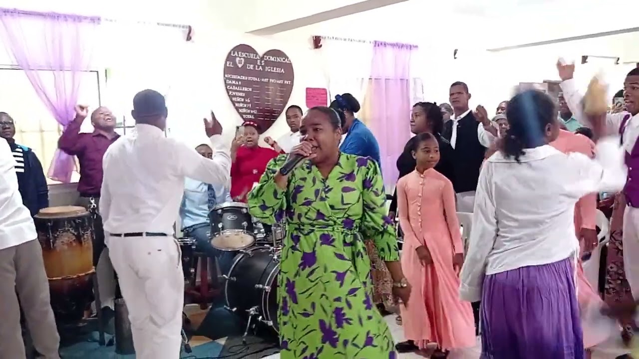 adoradora Rebeca espíritu santo muy fuerte suscríbete