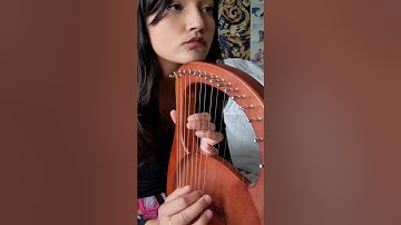 Lyre Harp: still no idea how to hold it