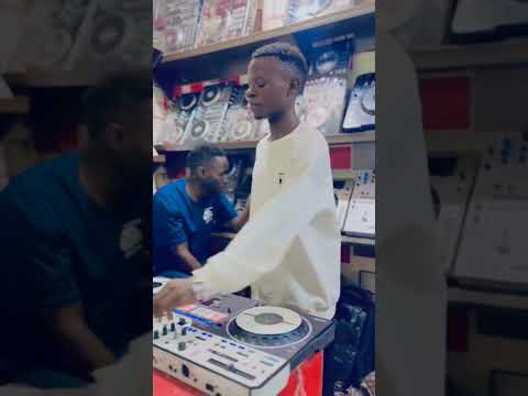 MIXCURVE WITH DJ MIKE MM MEDIA WITH BURNA BOY Afrobeats Afrojam Indamix Gospelcruise Evening