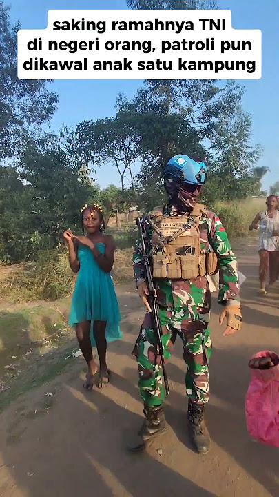 TNI dikenal ramah, anak-anak di afrika antusias kawal pasukan Garuda saat patroli