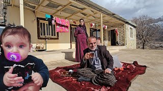 Hojjat returned home after a few days of absence with a constant discussion