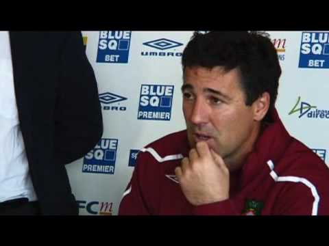 Dean Saunders joins Wrexham